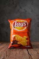 yogyakarta, 6 mars 2021, studiofotografering av lays chips-produkten foto