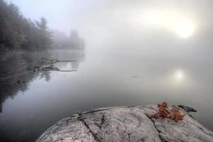 sjö i höst soluppgång reflektion foto