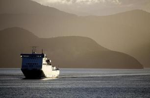 ferry view picton new zealand foto