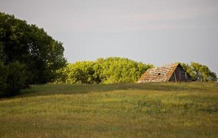 övergivna gårdsbyggnader foto