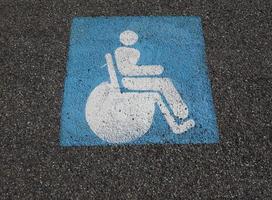 funktionshindrade trafikskylt foto