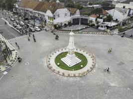 Flygfoto över tugu jogja eller yogyakarta monument, Indonesien. yogyakarta, Indonesien - januari 2021 foto