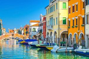 chioggia stadsbild med smal vattenkanal foto