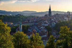 panoramautsikt över historiska stadskärnan bern, schweiz foto