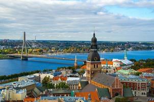 panoramautsikt över riga gamla stan, Lettland foto