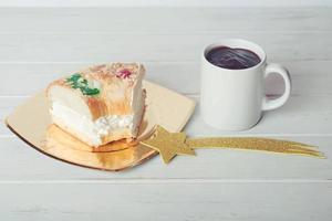 king cake eller roscon de reyes, typisk spansk efterrätt till jul foto