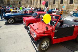 lecce, Italien - 23 april 2017 vintage klassiska retro bilar bilar i Italien foto