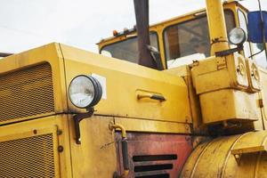 tung konstruktion loader bulldozer på byggområdet foto