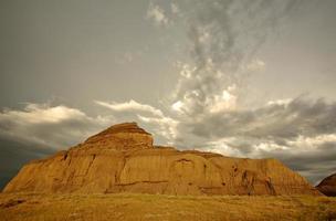 castle butte i stora leriga dalen av saskatchewan foto