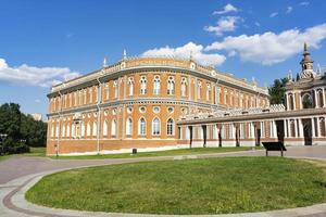 Ryssland, Moskva, 20 juli 2021 Tsaritsyno museum-reservat, brödhus foto