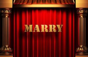 gifta sig med gyllene ord på röd gardin foto