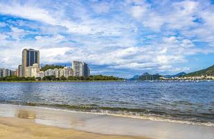 botafogo beach flamengo urca stadsbild panorama rio de janeiro brasilien. foto