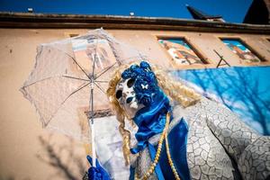 venetiansk karneval i rosheim, alsace, frankrike. foto