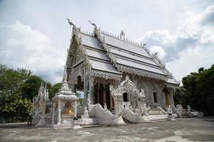 kloster i ban kha -distriktet, ratchaburi -provinsen, thailand foto