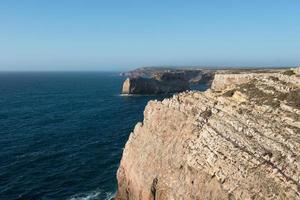 vacker utsikt från slutet av europa. udde av saint vincent, portugal. foto