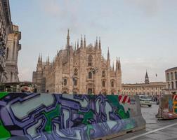 milan italien 2018 anti terrosirmo bar i milano foto