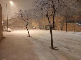 snö i Jerusalem och de omgivande bergen foto