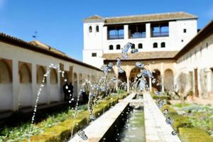 innergården i Acequia in Generalife, Alhambra, Granada foto