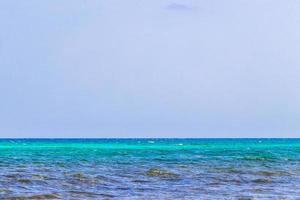 tropisk mexikansk strand cenote punta esmeralda playa del carmen mexico. foto