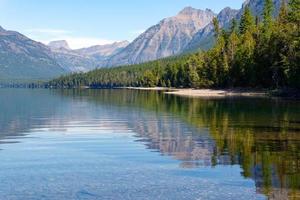 utsikt över lake mcdonald foto