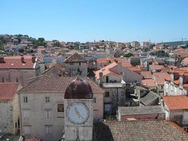 utsikt över staden trogir foto