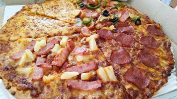 12 tums blandad pizza foto