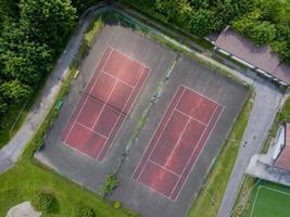 tennisbanor sedda från ovan foto