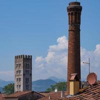 torn i lucca från torre guinigi toscana italien foto