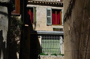 färgglada hus i marseille foto