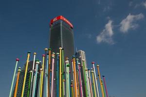 Milano Italien 8 september 2020 skulptur i det nya ombyggda distriktet i Milanos tre torn. foto
