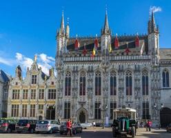 brugge, belgien, 2015. provinspalats på torget i brugge foto