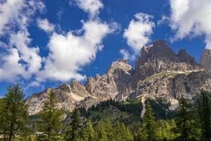 berg i Dolomiterna nära cortina d ampezzo, Veneto, Italien foto