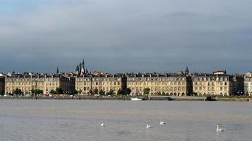 bordeaux, Frankrike, 2016. utsikt över floden Garonne från Stalingrad foto