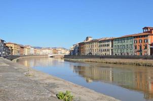 arno flodstrand i pisa foto