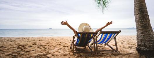 sommar strandsemester slappna av banner storlek foto