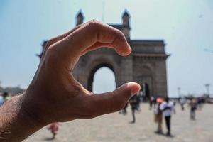 mumbai, indien - 17 mars gateway of india på mumbai, indien. foto