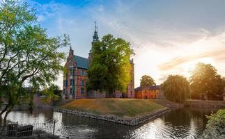 berömda Rosenborgs slott, en av de mest besökta turistattraktionerna i Köpenhamn foto