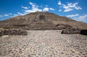 landmärke teotihuacan pyramidkomplex beläget i mexikanska höglandet och mexico valley nära mexico city foto