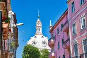 färgglada byggnader i Lissabons historiska centrum foto