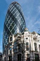 London, Storbritannien, 2015. utsikt över gurkabyggnaden foto