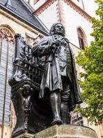 hdr neues bach denkmal foto