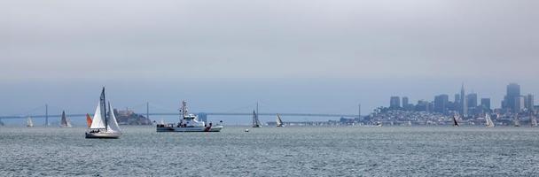 utsikt från sausalito mot san francisco foto