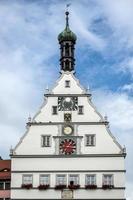 rothenburg ob der tauber, norra Bayern, Tyskland, 2014. klocktorn på torget på marknadsplatsen foto