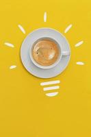 kopp espressokaffe idé och innovationskoncept foto