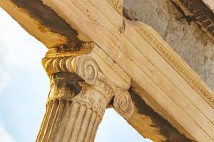 akropolis i aten ruiner detaljer skulpturer grekland huvudstad aten grekland. foto