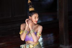 thai kostym klänning vackra kvinnor, kostym thai stil i thailand foto