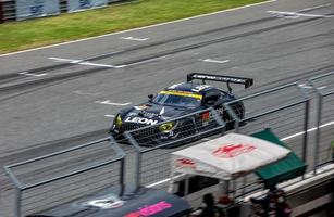 buriram thailand 7 oktober teamracing kör under autobacs super gt round7 burirum united super gt race på chang internationella krets, super gt race 2017, på buriram, thailand. foto