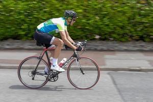 Cardiff, Wales, Storbritannien, 2015. cyklister i cykelevenemanget Velothon foto