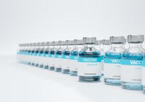 isolerad vaccinflaska foto