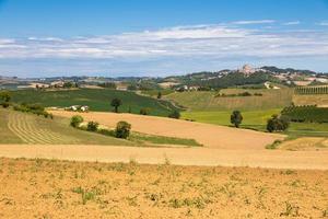 regionen Piemonte, Italien. landsbygdslandskap i Langhe-området foto